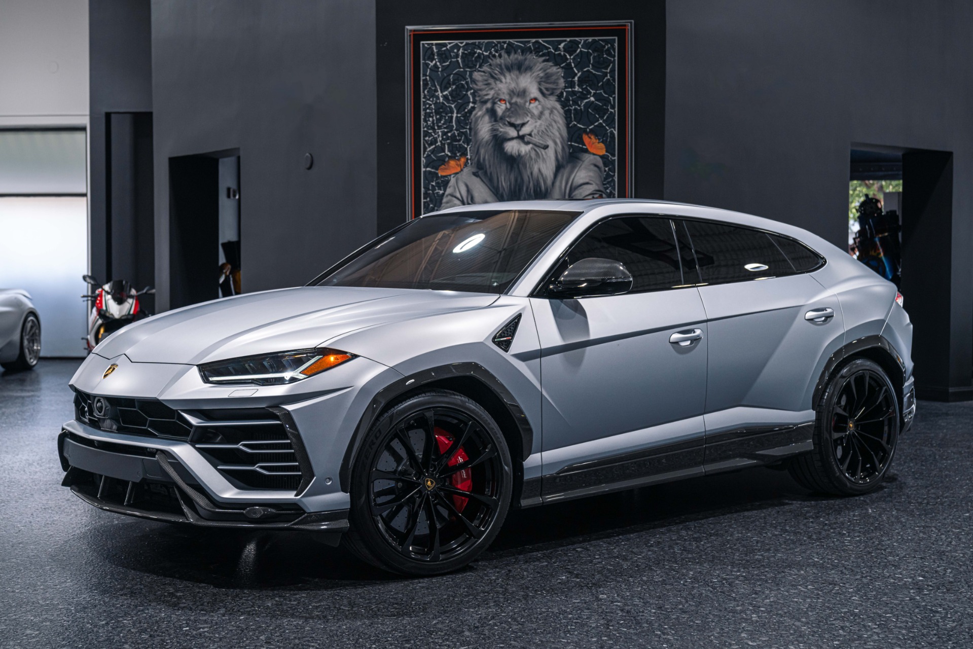 Used 2022 Lamborghini Urus Massive $320K Sticker with Every Carbon
